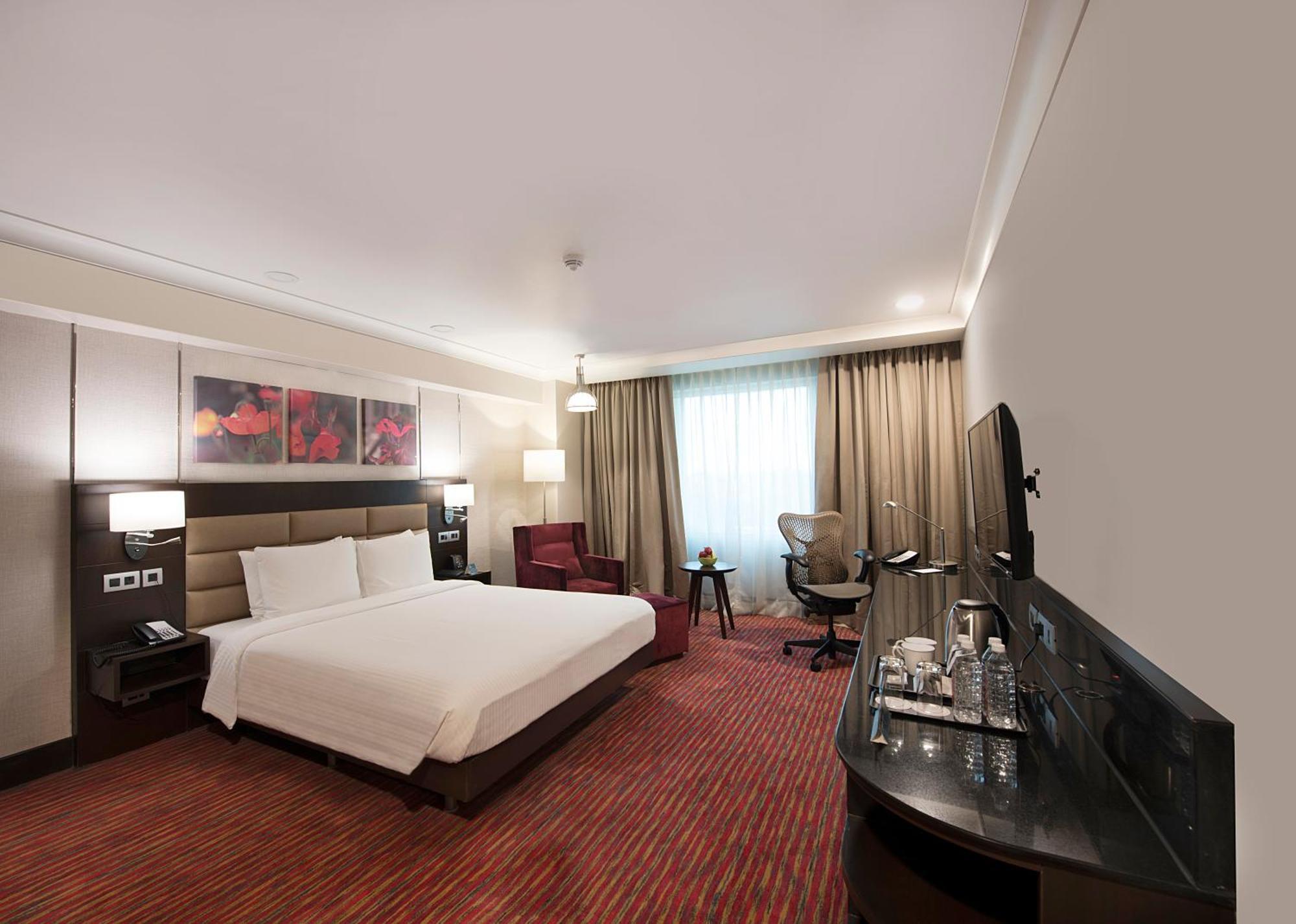 Hotel Hilton Garden New Delhi/saket 4*