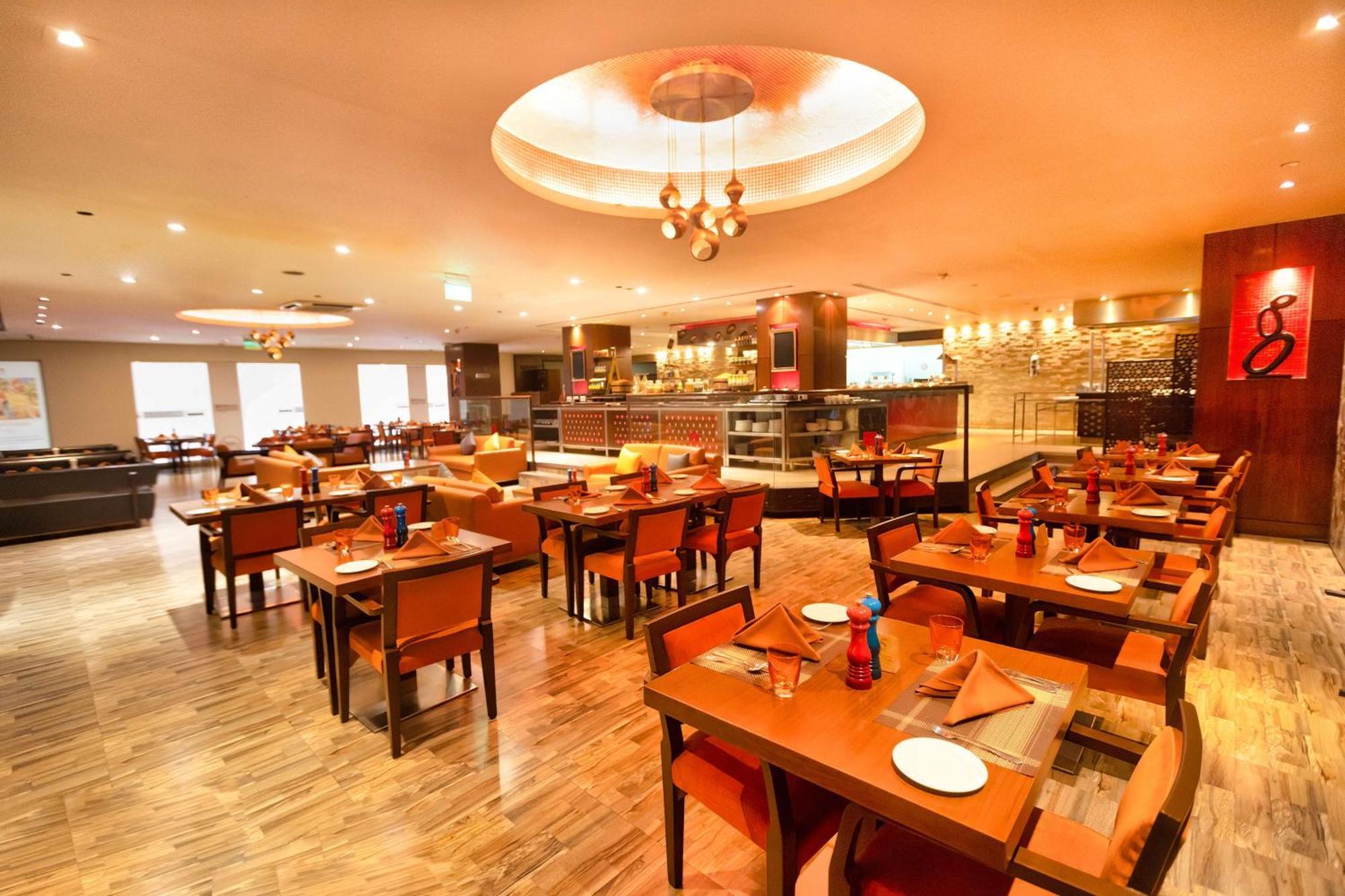 Hotel Hilton Garden New Delhi/saket 4*